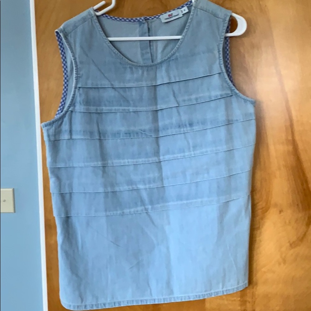 EUC vineyard vines chambray tank